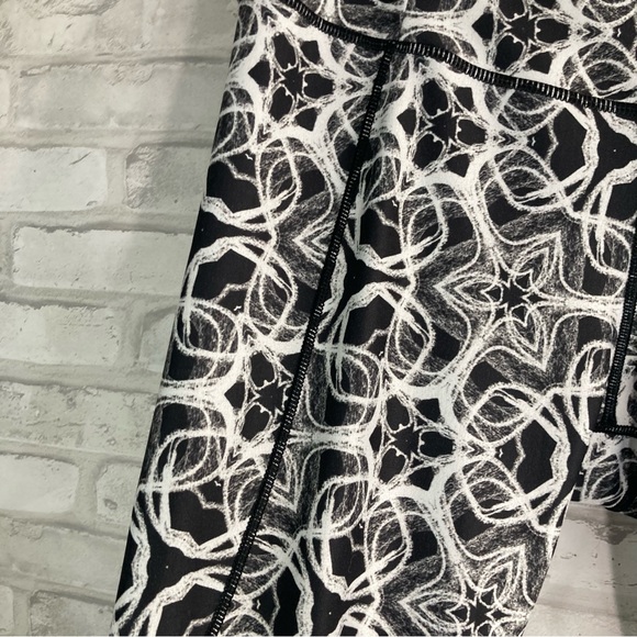 CALIA  Women's Essential Tight Fit Charcoal Geo Ankle Leggings Size L - Picture 6 of 12